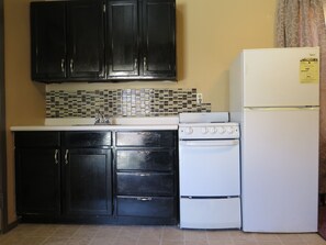 Chambre Confort, 1 grand lit, patio | AccĂšs au Wi-Fi (inclus)