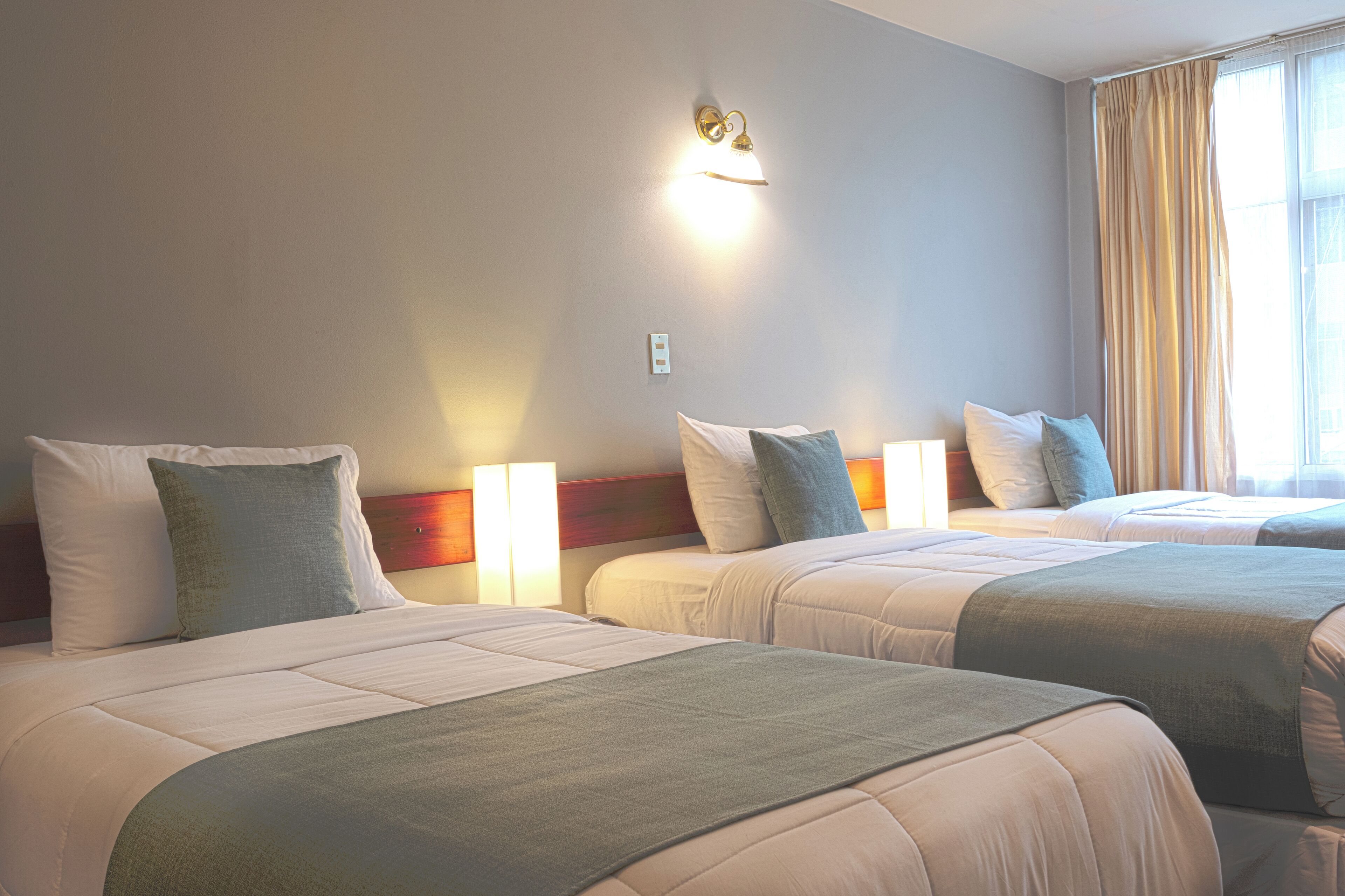 Estandar Triple | Premium-sengetøj, dundyner, senge med topmadrasser