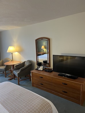 Standard Room, 2 Queen Beds | 1 bedroom, in-room safe, desk, soundproofing