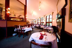 Lunch, dinner and brunch served - The Grand Hotel Nanaimo (Nanaimo)