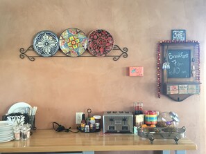 Free daily continental breakfast 