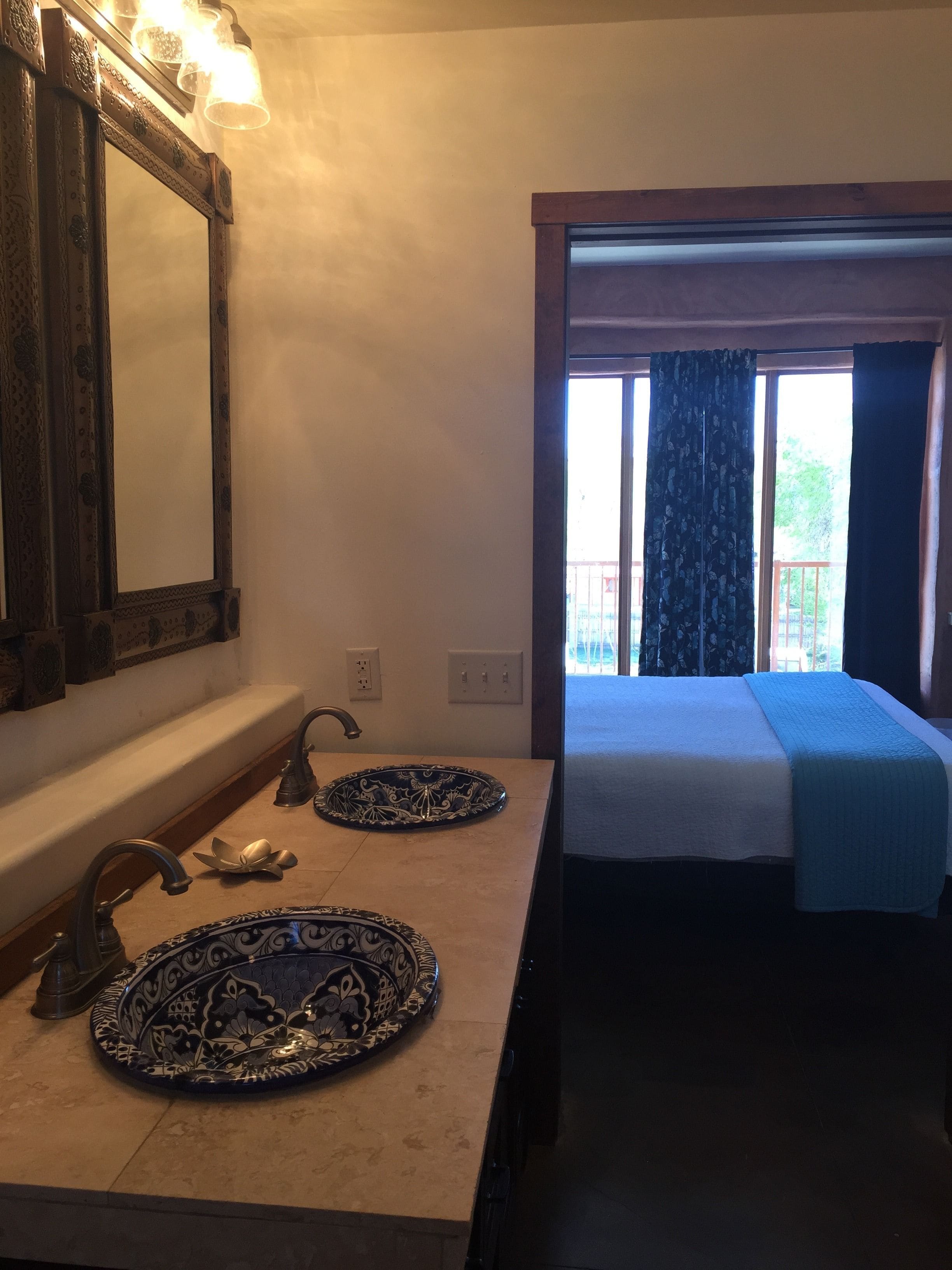 مستلزمات مجانية للعناية الشخصية، مجففات شعر، مناشف