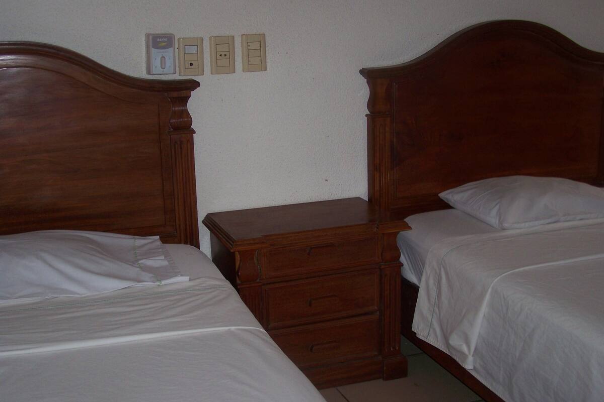 In-room safe, free WiFi