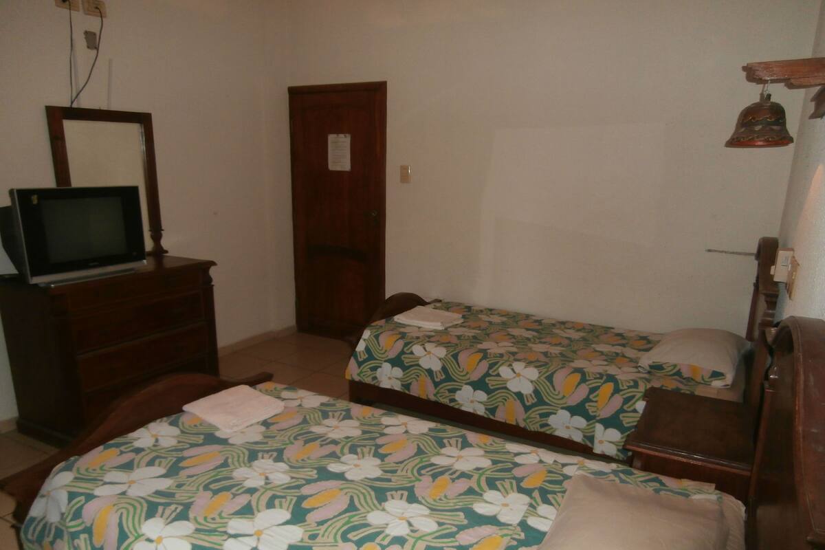 In-room safe, free WiFi
