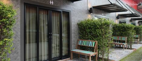 Signature Double Room, 1 King Bed (Vintage Style) | Terrace/patio