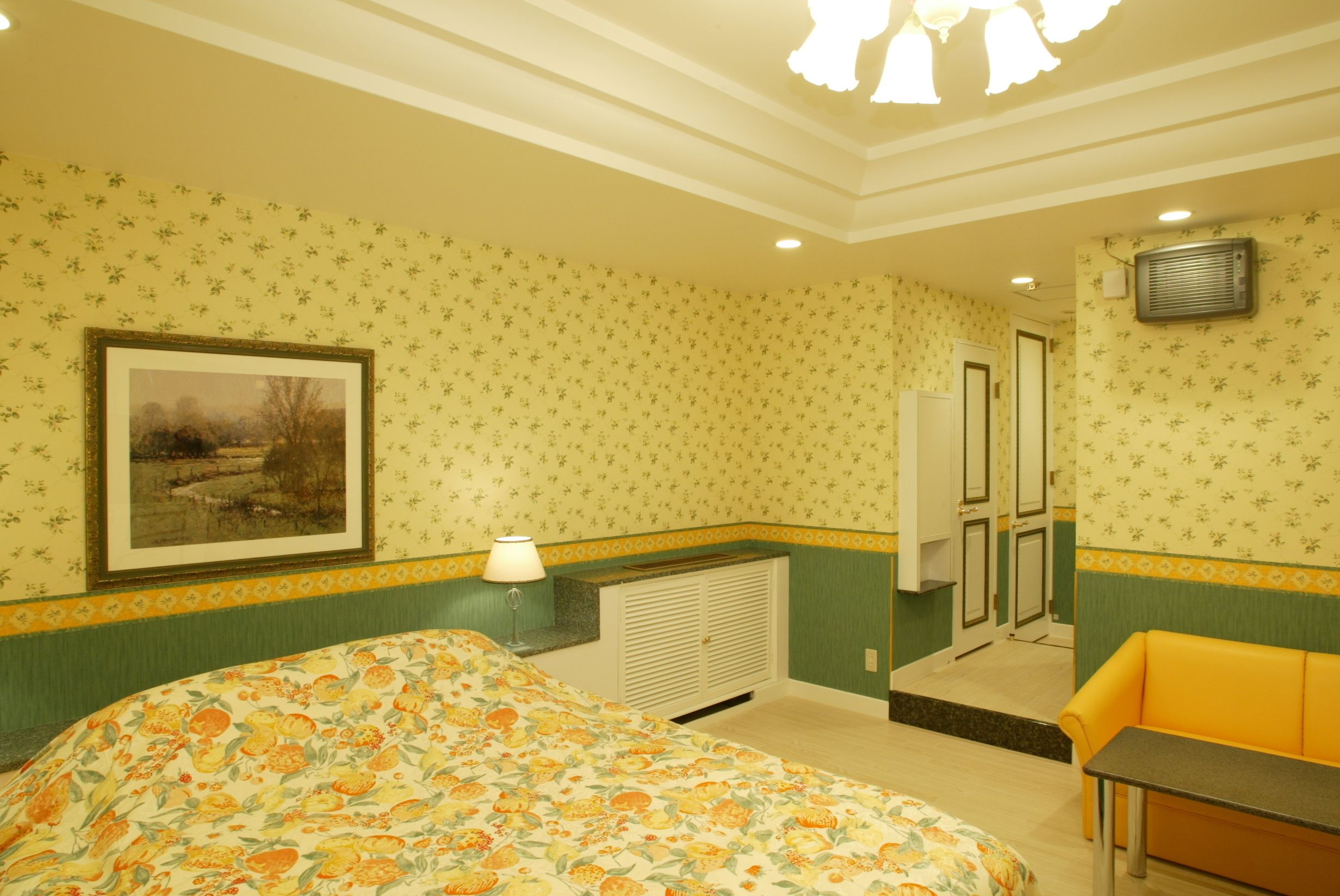 individually decorated, individually furnished, free wifi