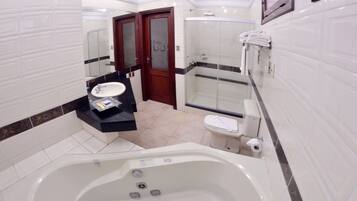 Jetted tub