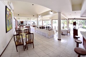 Desayuno buffet incluido todos los días