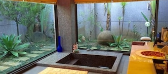 Tainan California Villa