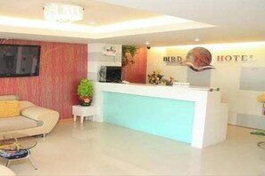 Reception - Bird Hotel (Chonburi)