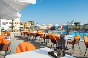 Outdoor dining - Bouradanis (Kos)