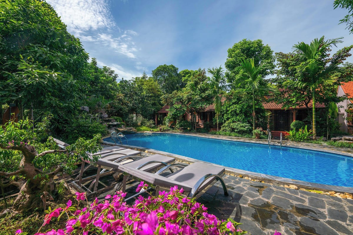 Traditional Triple Room, Pool View | Premium bedding, pillowtop beds, in-room safe, desk