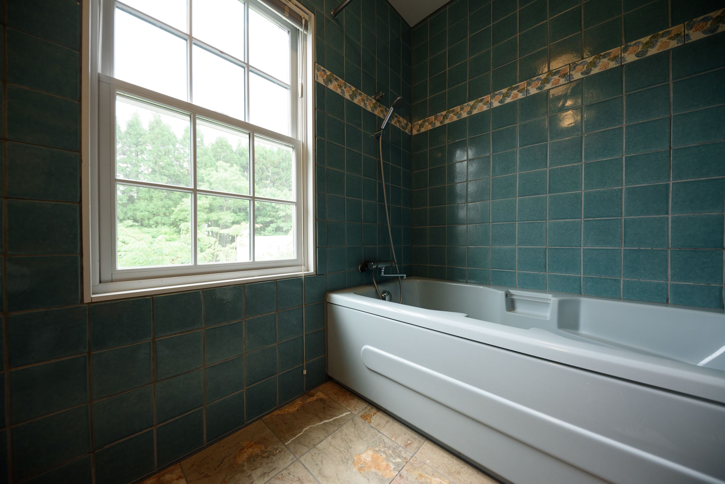 double room, non smoking (adults [13 years and older] only) | bathroom | free toiletries, hair dryer, slippers, bidet