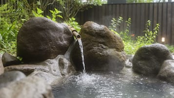 室外 Spa 池