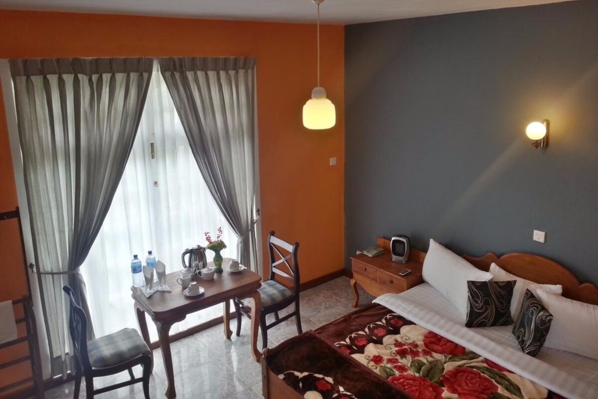 Deluxe-Doppelzimmer, 1 King-Bett, Nichtraucher, Bergblick
