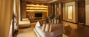 Villa, 2 camere da letto, piscina privata | Minibar, cassaforte in camera, una scrivania, ferro/asse da stiro