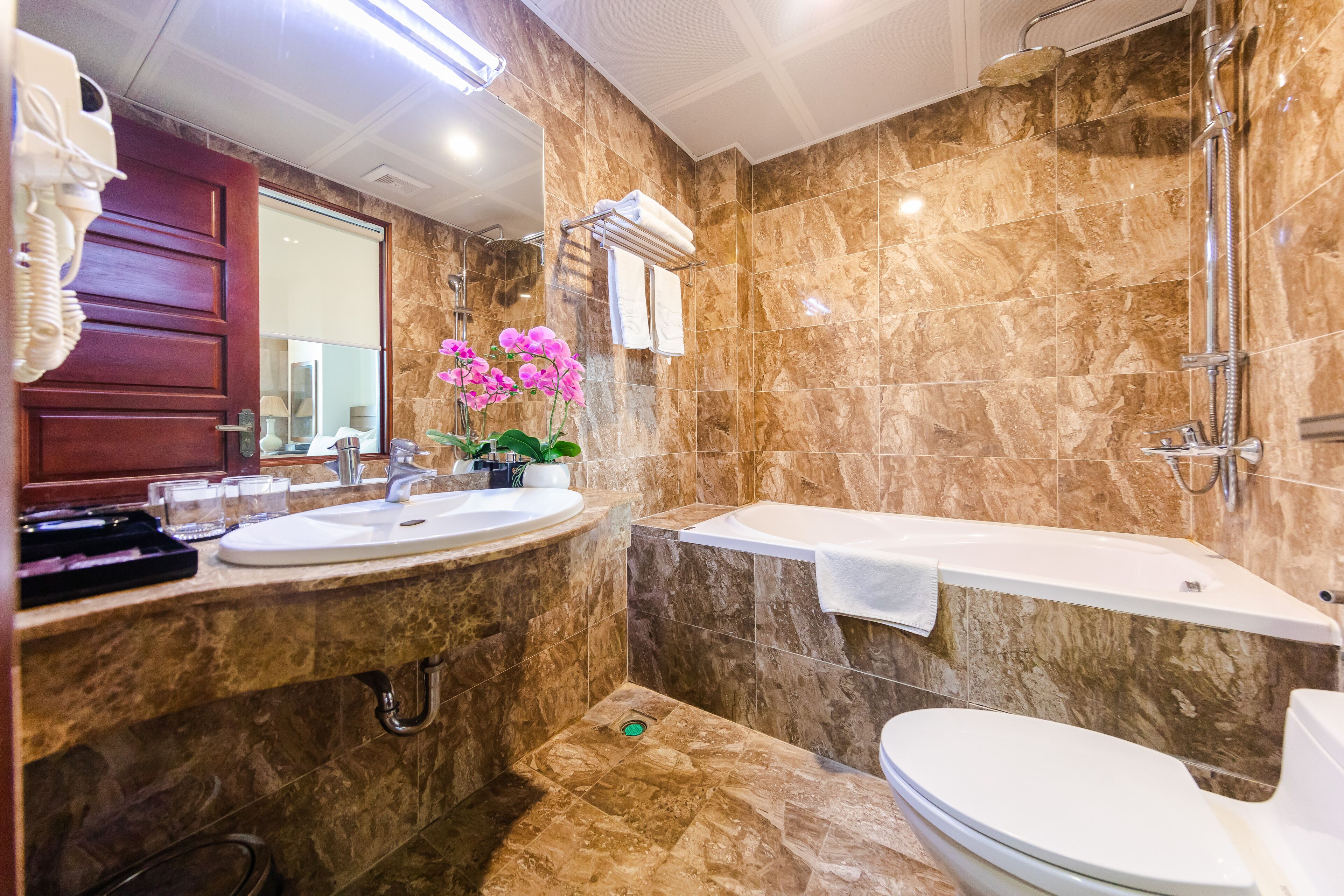 studio | bathroom | free toiletries, hair dryer, slippers, towels