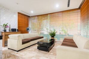 Reception - One Hotel (Hanoi)