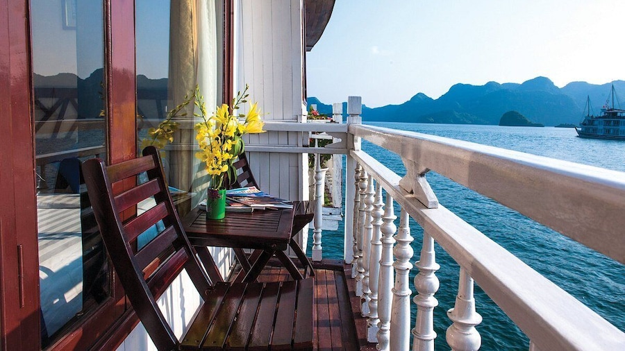 Halong Royal Palace Cruise