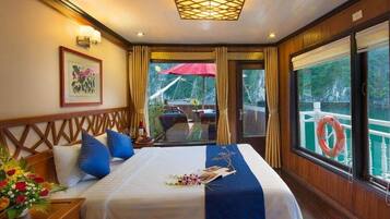 Minibar, in-room safe, desk, blackout curtains