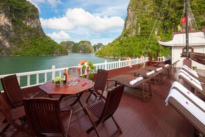 Sundeck - Halong Royal Palace Cruise (Ha Long)