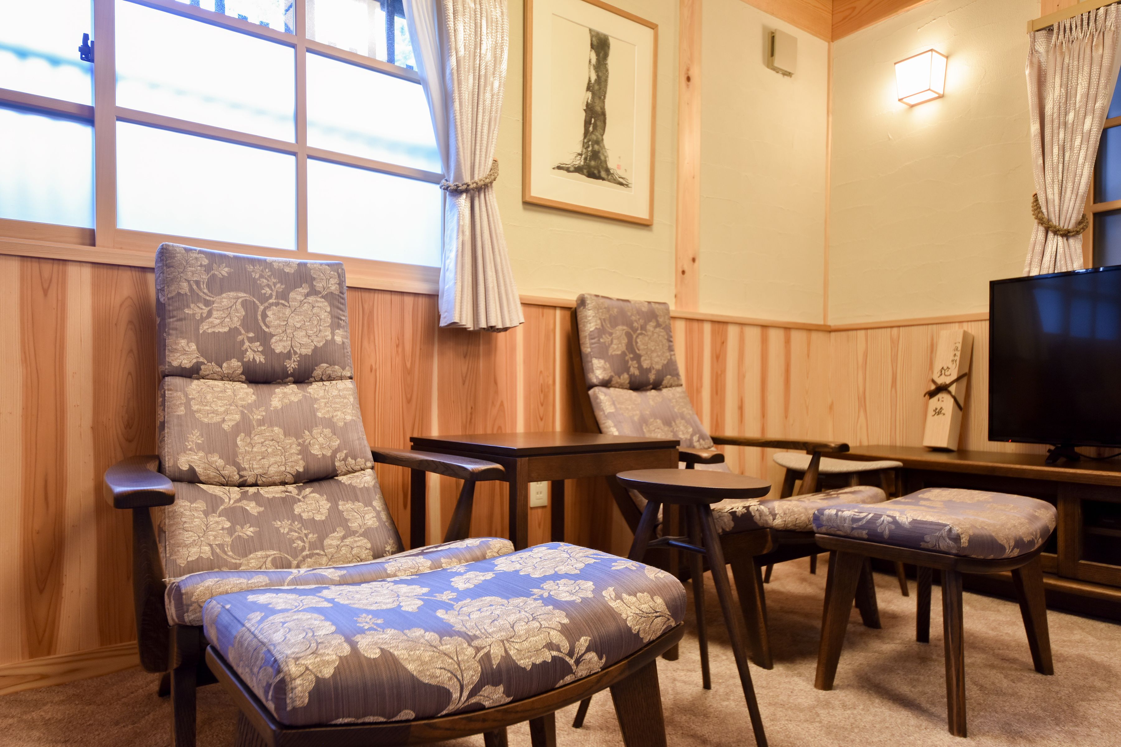 executive villa, 2 bedrooms, non smoking | minibar, in-room safe, individually decorated, desk