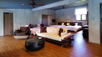 2 habitaciones, minibar, escritorio y sistema de insonorización