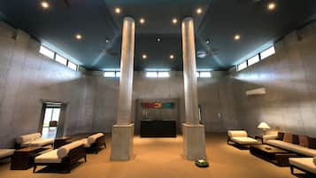 Sittområde i lobbyn