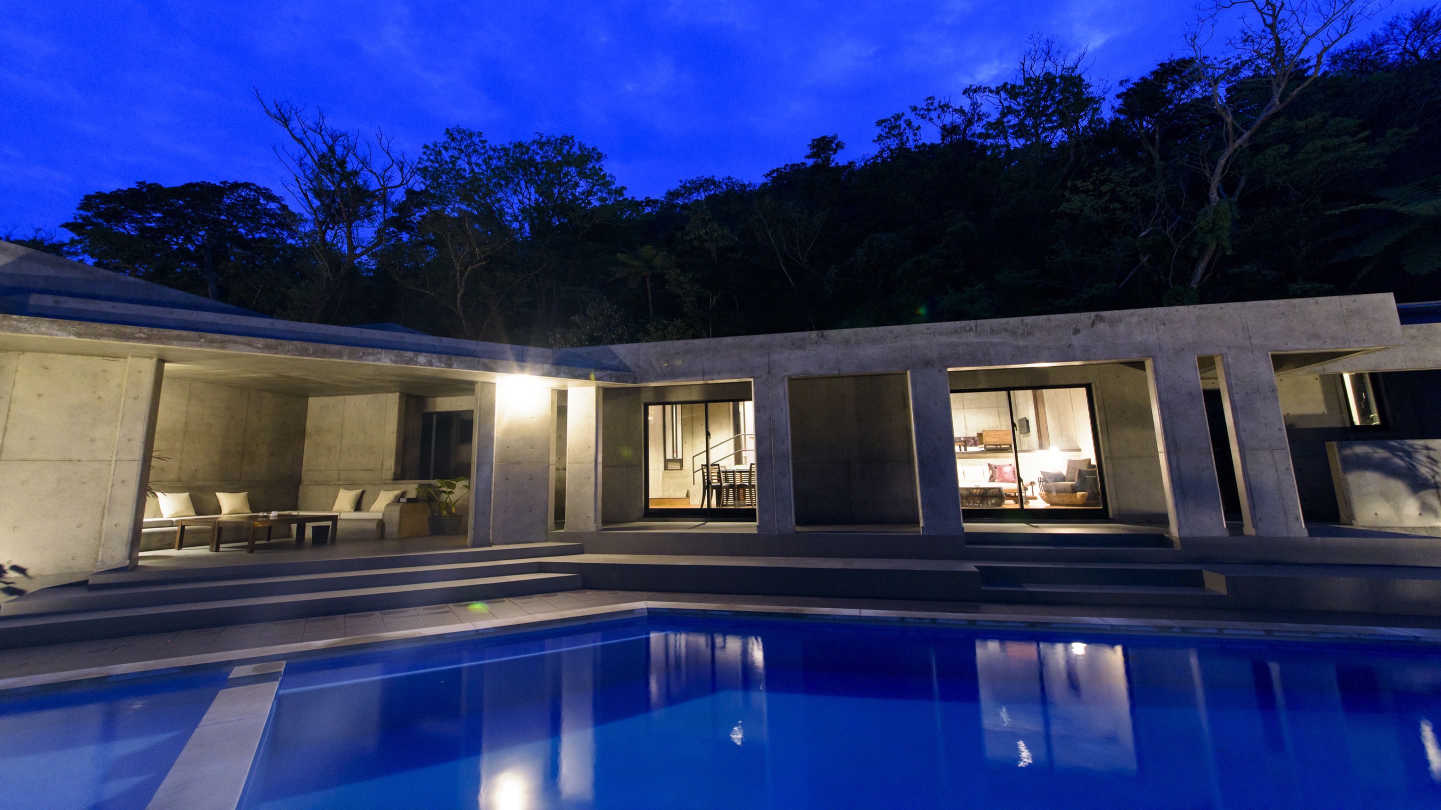 outdoor pool, pool loungers