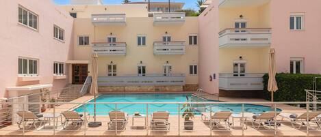 숙박 시설 정면