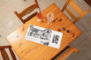 Full-sized fridge, stovetop, espresso maker, electric kettle - Thelesi Apartments (Chania)