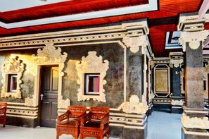 Exterior - Pesona Beach Inn (Kuta)