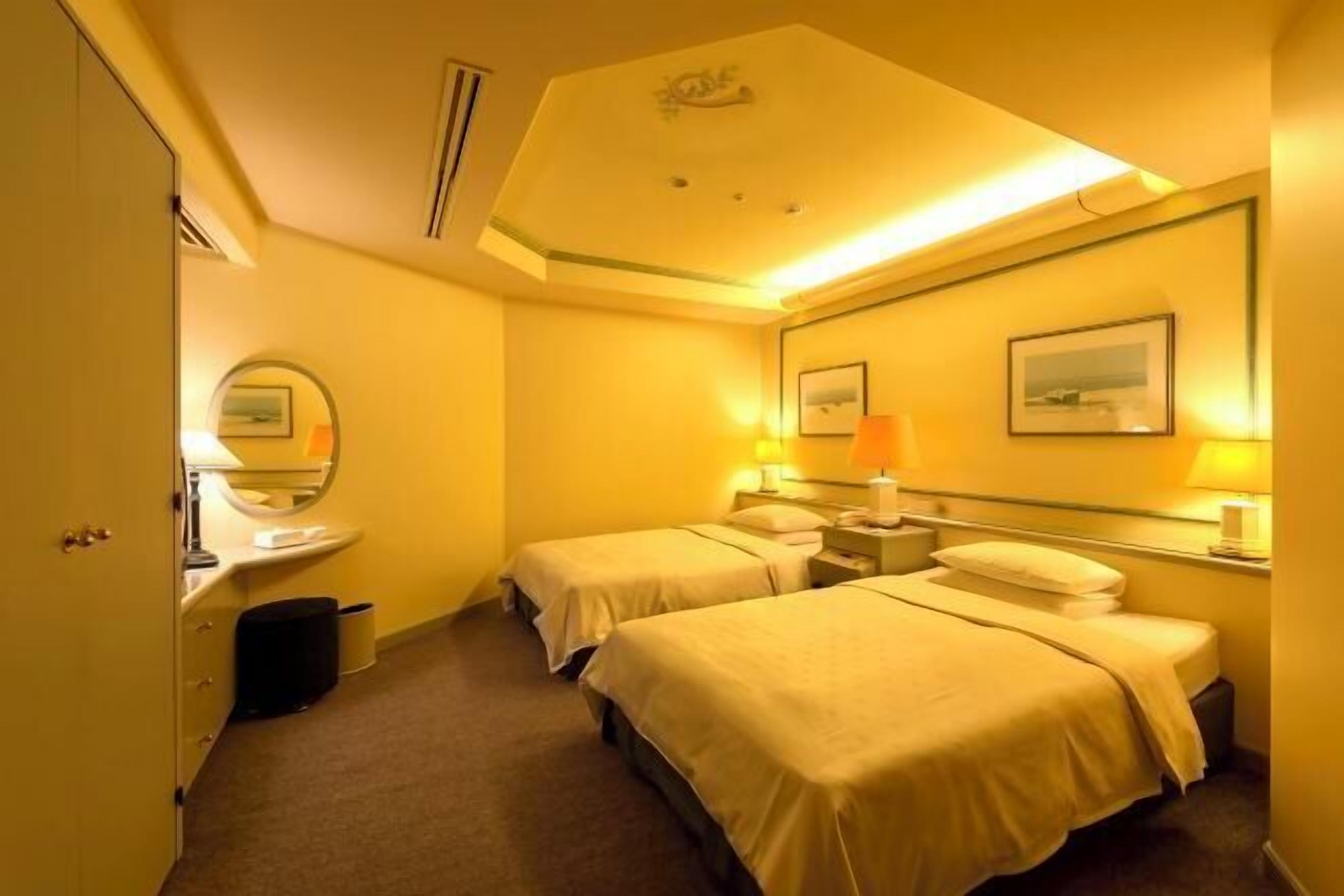 1 habitación y caja de seguridad en la habitación 