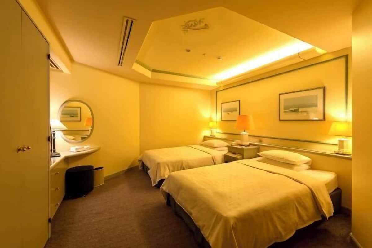 1 sovrum, värdeförvaringsskåp på rummet och individuell inredning