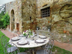 Outdoor dining - Podere Pievina Delle Corti (Sinalunga)