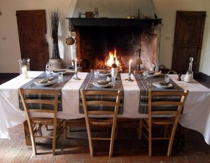 Daily cooked-to-order breakfast (EUR 30 per person) - Podere Pievina Delle Corti (Sinalunga)