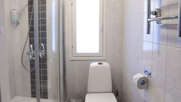 Standard Room | Bathroom