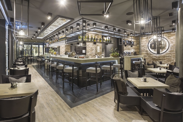 Bar (in der Unterkunft)