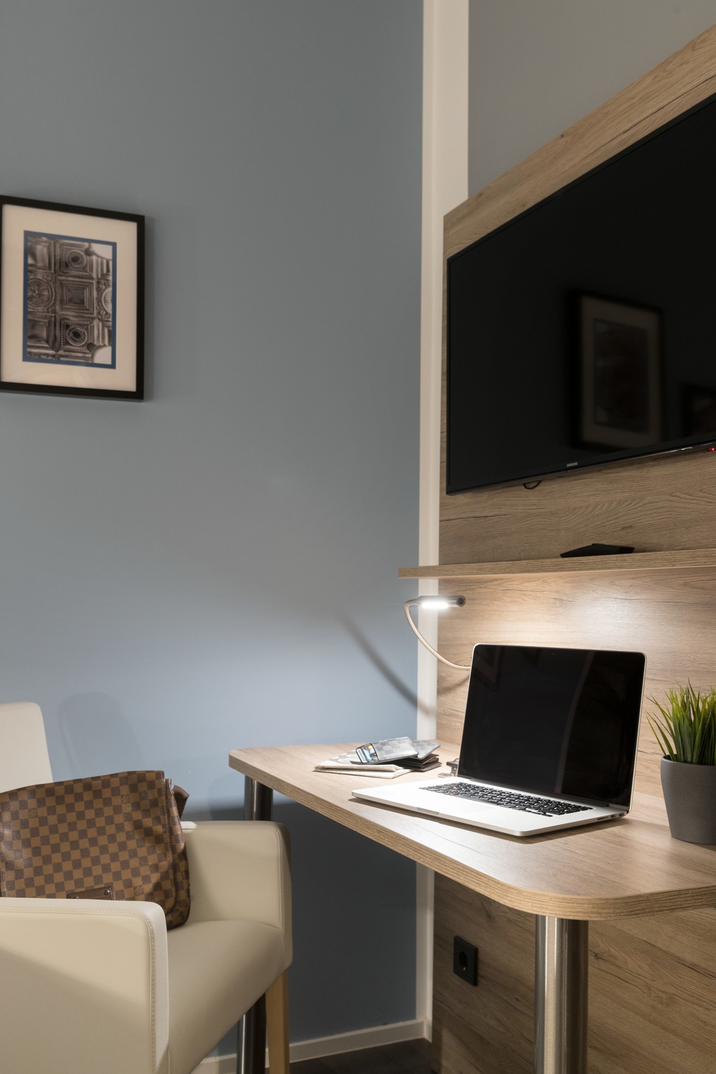 minibar, in-room safe, desk, blackout curtains