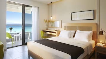 Deluxe Room, Sea View | In-room safe, desk, blackout curtains, soundproofing