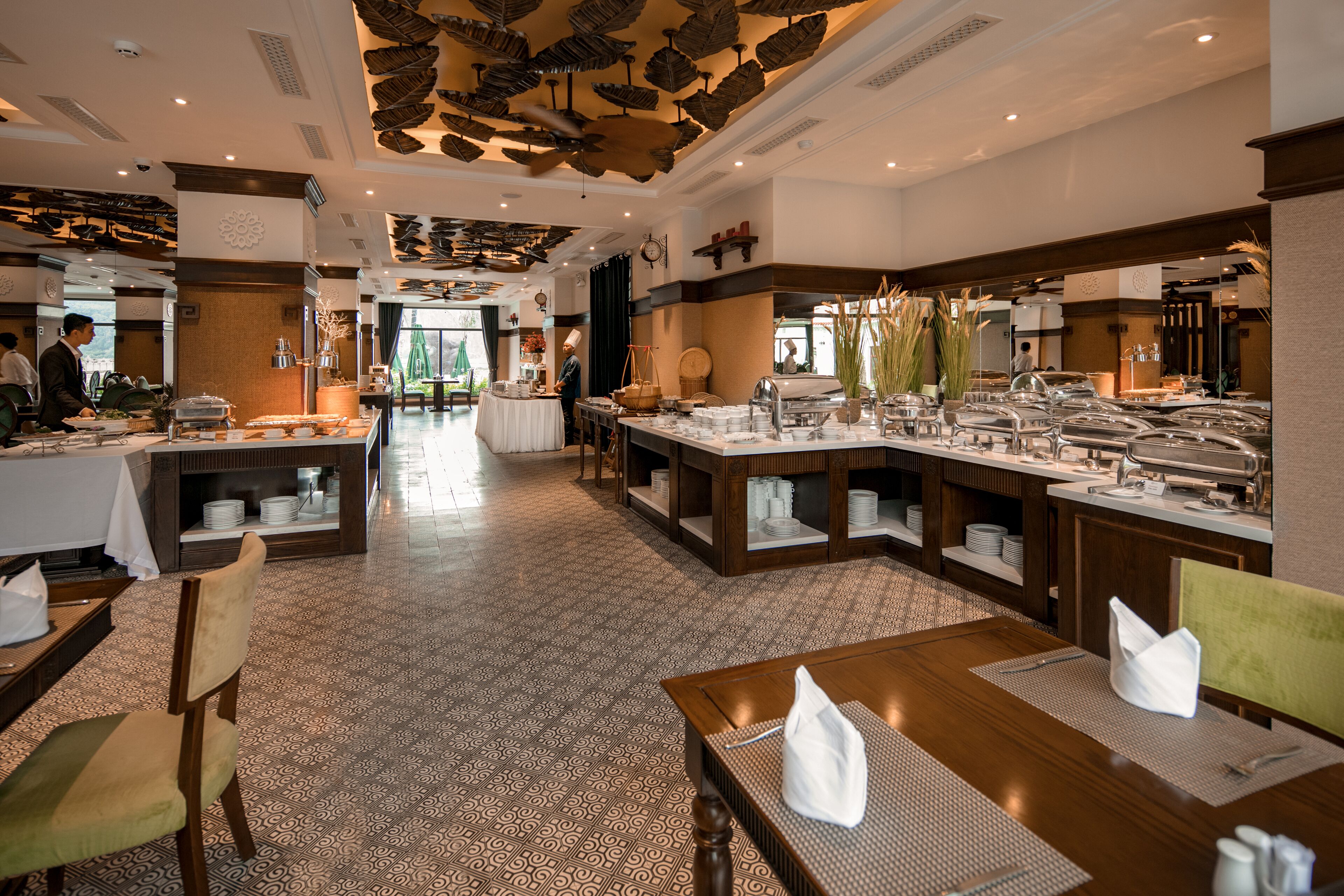 daily buffet breakfast (vnd 2 per person)