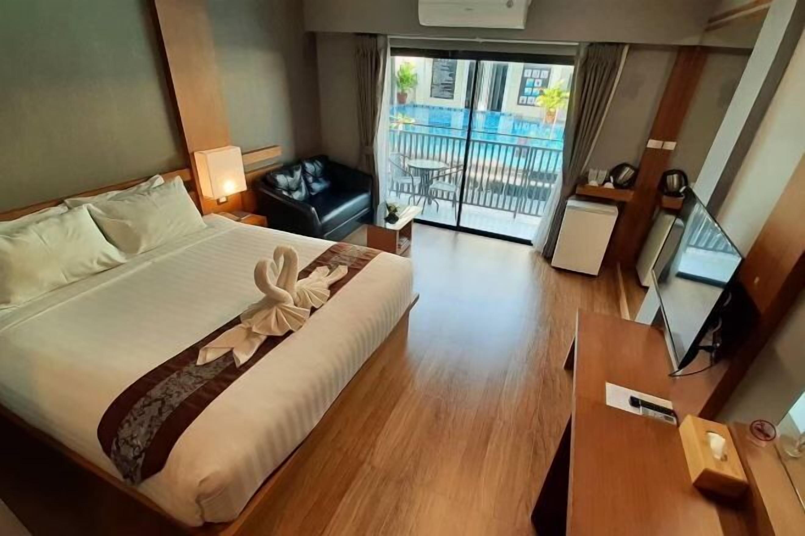 Minibar, free WiFi, wheelchair access