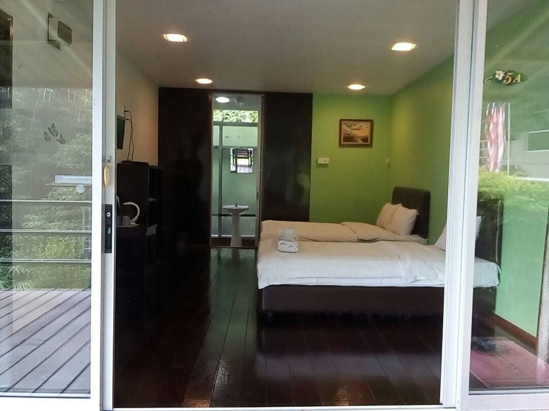 Cortinas blackout, Wi-Fi de cortesia, roupa de cama