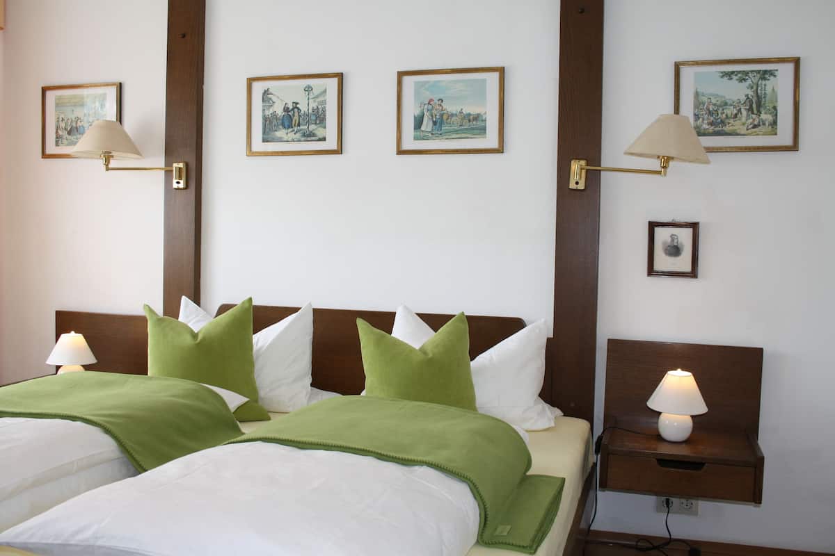 Apartment, Balcony, Garden View (Haupthaus) | 1 bedroom, premium bedding, soundproofing, iron/ironing board