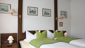 Apartemen, balkon, pemandangan kebun (Haupthaus) | 1 kamar tidur, seprai premium, kedap suara, dan setrika/meja setrika