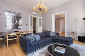 Living room - Vienna Prestige Apartments - Graben, by Welcome2Vienna (Vienna)