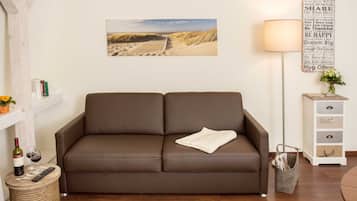 Apartment | Wohnbereich | Flachbildfernseher