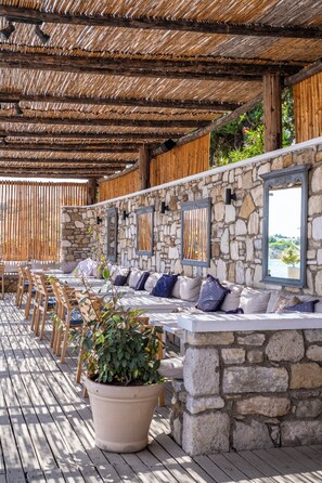 Playa privada en los alrededores, sillas reclinables de playa