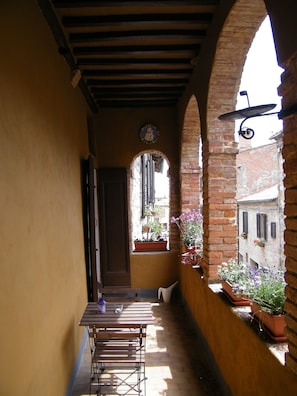 Bar (in der Unterkunft)