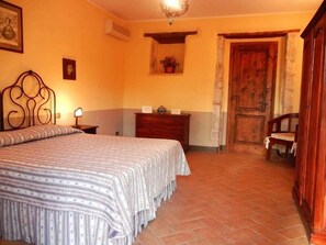 Minibar, cunas gratuitas y wifi gratis 